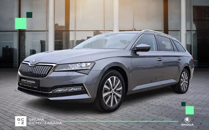 zachodniopomorskie Skoda Superb cena 189590 przebieg: 10, rok produkcji 2024 z Skalbmierz